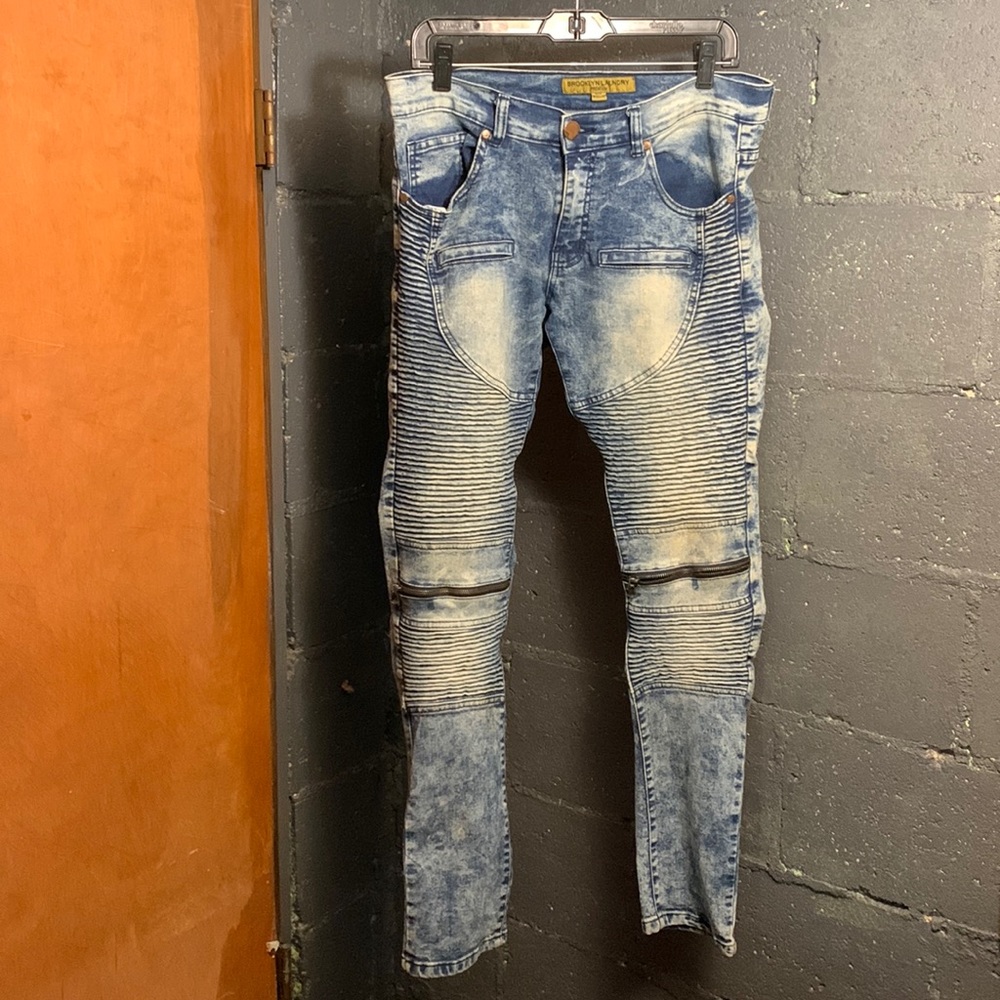 W32L32 Mens Motorcycle jeans with zipper details